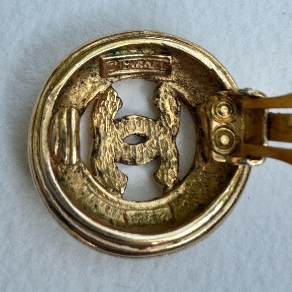 Authentic Chanel Vintage CC Starburst Round  Clip On Earrings - Picture 5 of 7